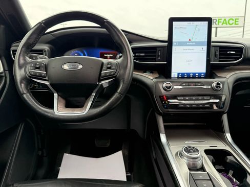 Used 2020 Ford Explorer Platinum w/ Premium Technology Package image 30