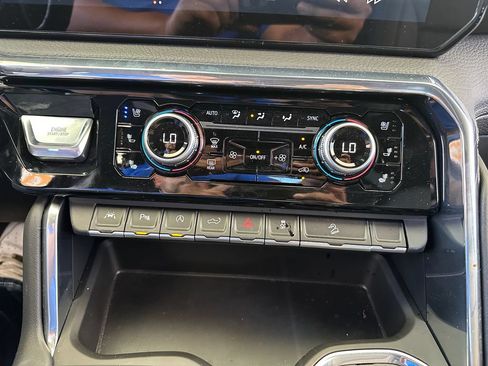 Used 2025 GMC Sierra 1500 Denali AWD/4WD image 14