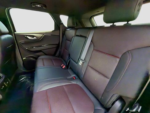 Used 2019 Chevrolet Blazer RS FWD image 20