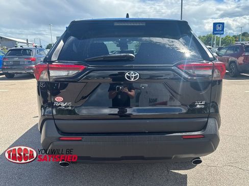 Used 2025 Toyota RAV4 XLE AWD/4WD image 6