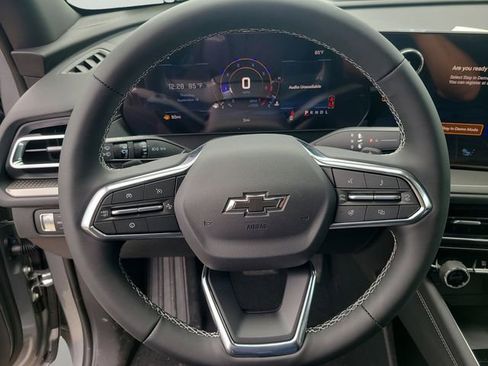 New 2026 Chevrolet Traverse LT w/ Midnight/Sport Edition FWD image 26