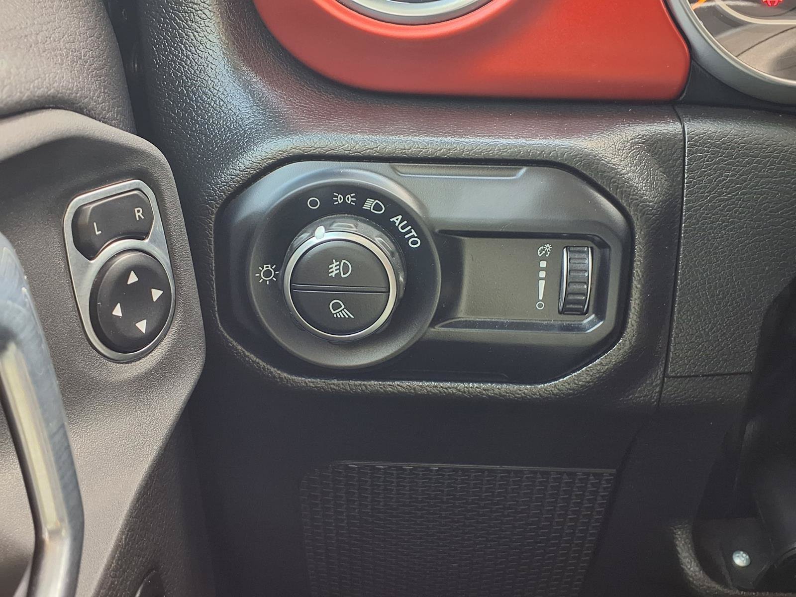 Used 2023 Jeep Gladiator Rubicon w/ LED Lighting Group AWD/4WD image 13