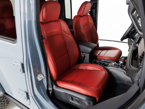 Used 2024 Jeep Wrangler Unlimited Rubicon 392 image 35