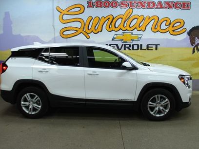 Used 2024 GMC Terrain SLE w/ LPO, Floor Liner Package