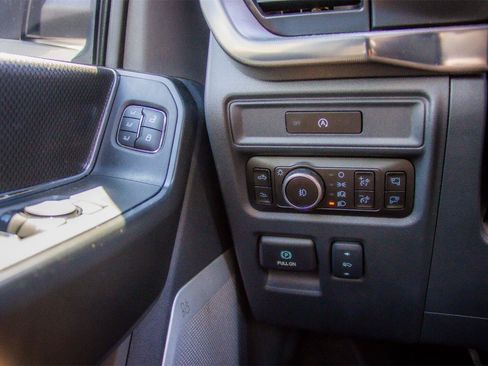 Certified 2025 Ford F150 Raptor AWD/4WD image 19