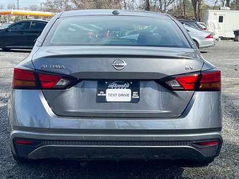 Used 2024 Nissan Altima 2.5 SV image 4