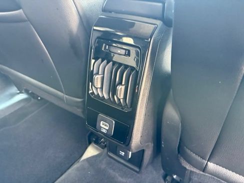 Used 2022 Jeep Compass Latitude FWD image 28