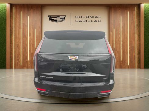Certified 2023 Cadillac Escalade Sport Platinum w/ LPO, Floor Liner Package AWD/4WD image 4