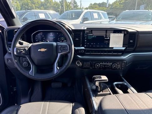 Used 2026 Chevrolet Silverado 1500 High Country AWD/4WD image 15