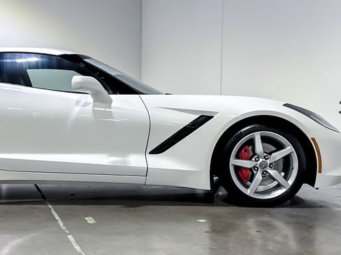Used 2015 Chevrolet Corvette Stingray Coupe w/ 3LT Preferred Equipment Group RWD image 33