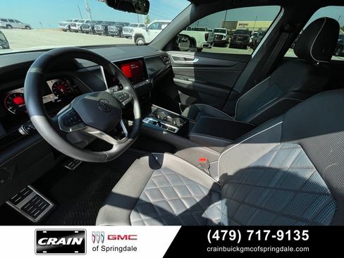 Used 2025 Volkswagen Atlas Cross Sport SEL Premium R-Line AWD/4WD image 10