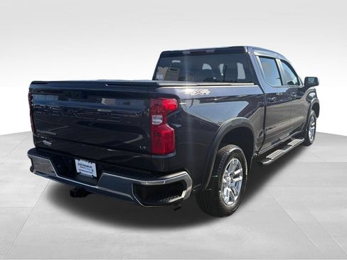 Used 2023 Chevrolet Silverado 1500 LT AWD/4WD image 5