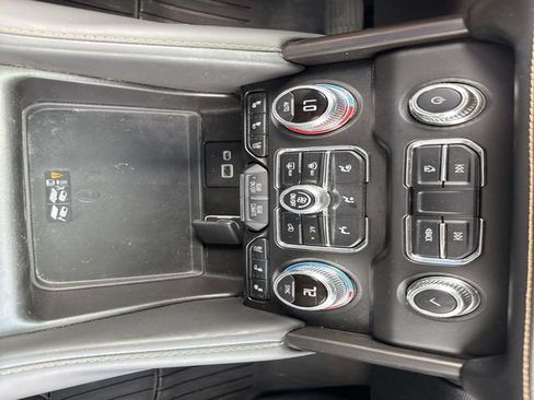Used 2021 GMC Yukon XL AT4 w/ AT4 Premium Plus Package AWD/4WD image 27