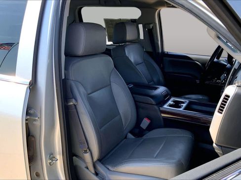 Used 2017 GMC Sierra 1500 SLT w/ SLT Premium Package AWD/4WD image 9