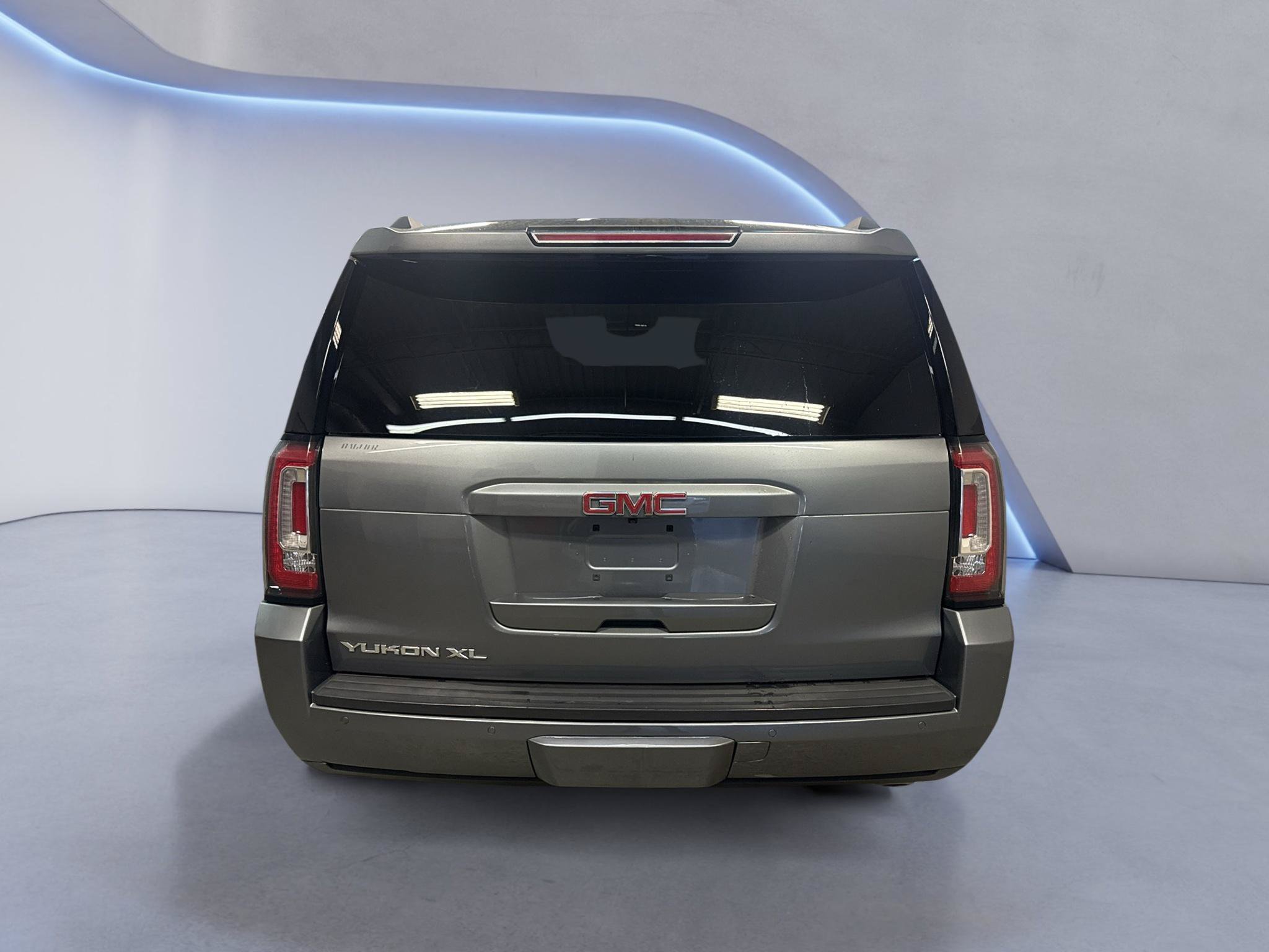 Used 2018 GMC Yukon XL SLT w/ Premium Edition AWD/4WD image 7