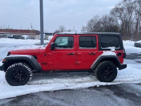 Used 2020 Jeep Wrangler Unlimited Sport image 2
