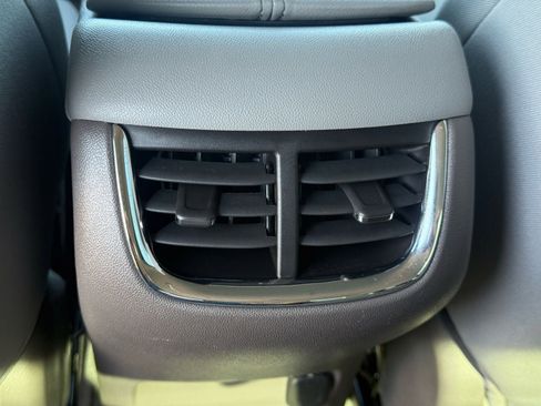 Used 2023 Chevrolet Malibu LT image 29