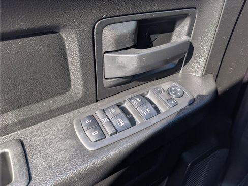 Used 2019 RAM 1500 Express w/ Express Value Package image 17