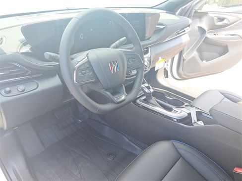 New 2025 Buick Envista Sport Touring w/ Convenience II Package image 17