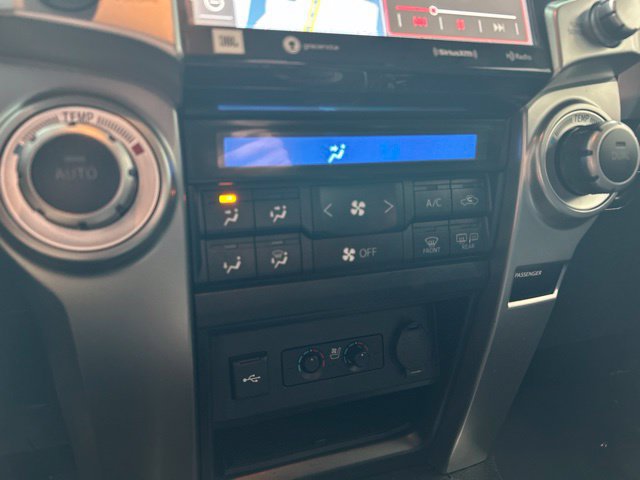 Used 2022 Toyota 4Runner Limited AWD/4WD image 29