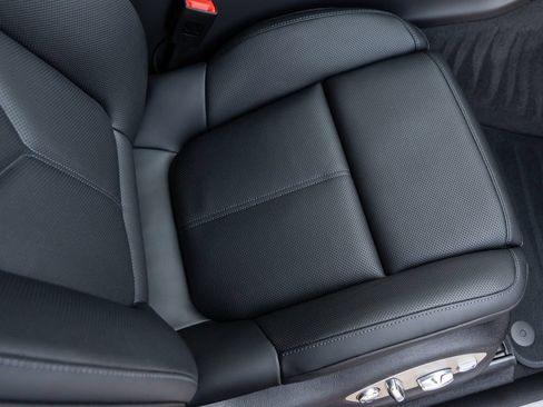 New 2026 Porsche Macan AWD/4WD image 45