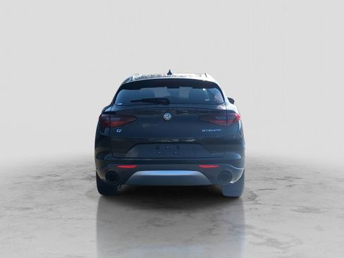 Used 2023 Alfa Romeo Stelvio Ti image 7