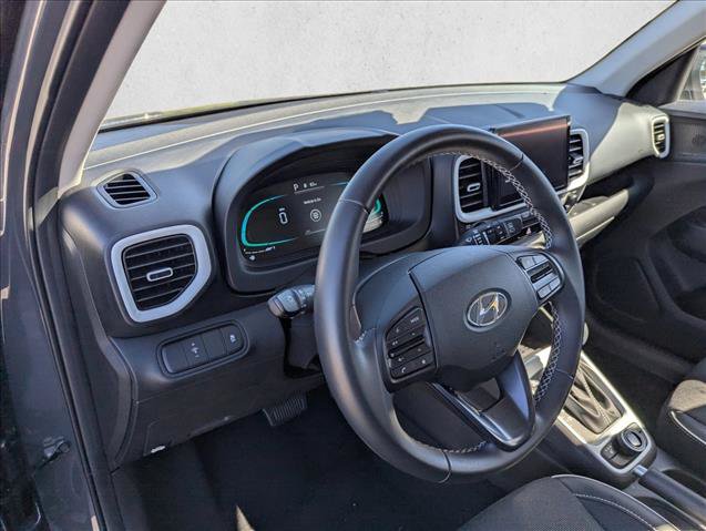 Certified 2025 Hyundai Venue Limited FWD image 12