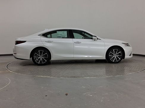 New 2025 Lexus ES 350 w/ Premium Package image 8