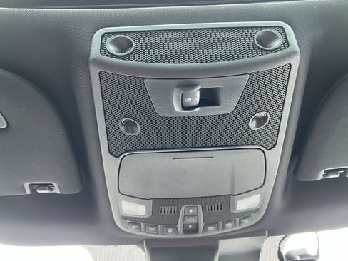 Used 2018 Ford F150 Platinum w/ Equipment Group 701A Luxury AWD/4WD image 28