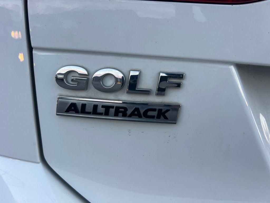 Used 2017 Volkswagen Golf Alltrack SEL AWD/4WD image 10