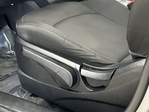 Used 2015 Hyundai Tucson GLS image 11