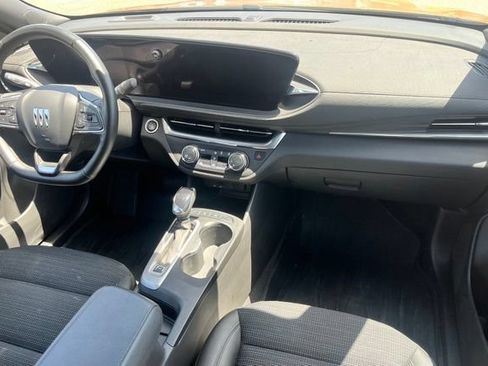 Used 2024 Buick Envista Preferred w/ Convenience I Package FWD image 17