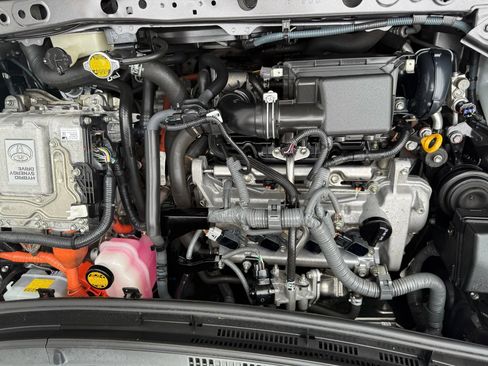 Used 2014 Toyota Prius C One image 21