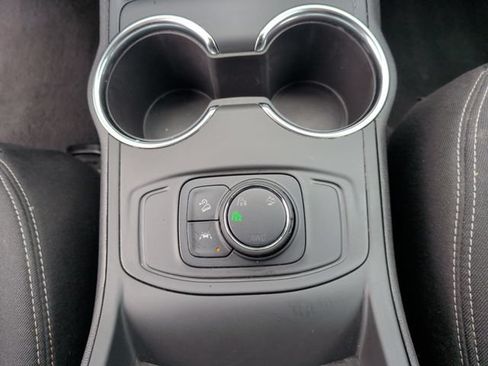 Used 2024 GMC Terrain SLE AWD/4WD image 21