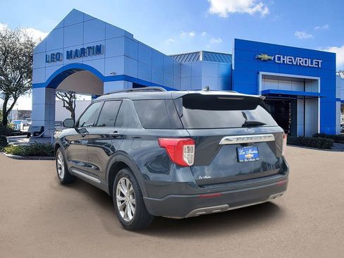 Used 2022 Ford Explorer XLT w/ Equipment Group 202A RWD image 5