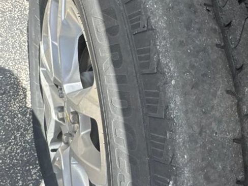 Used 2021 Chevrolet Traverse LS FWD image 9