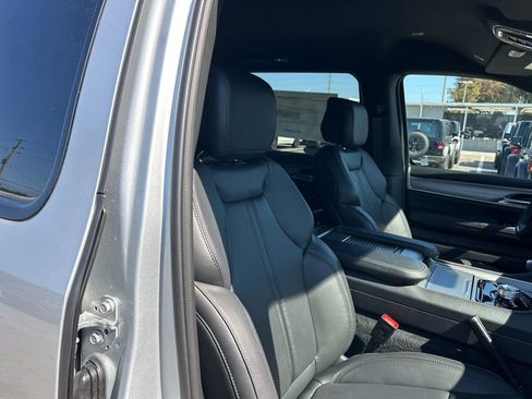 New 2026 Jeep Grand Wagoneer L Limited image 22