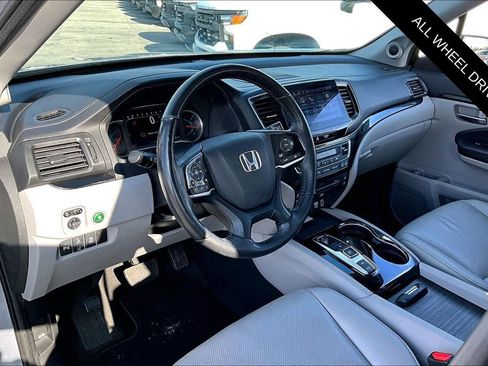 Used 2019 Honda Pilot Elite image 16