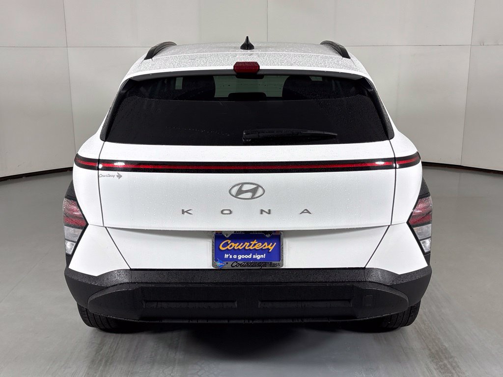 Used 2025 Hyundai Kona SEL FWD image 7