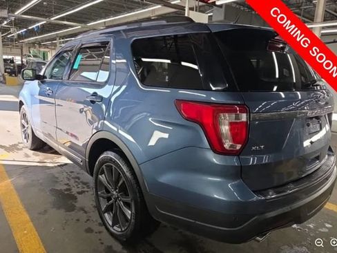 Used 2019 Ford Explorer XLT w/ Equipment Group 202A AWD/4WD image 3