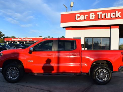 Used 2019 Chevrolet Silverado 1500 LT w/ Texas Edition image 2