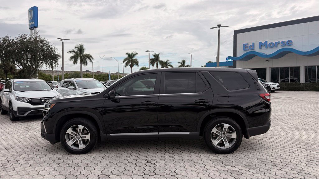 Used 2024 Honda Pilot EX-L image 3