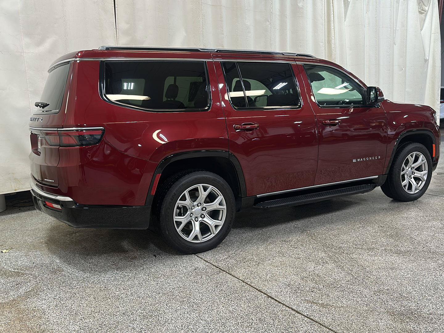 Used 2022 Jeep Wagoneer Series II w/ Flexible Seating Group AWD/4WD image 5