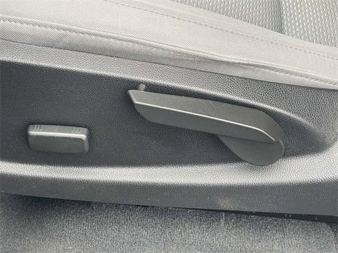 Used 2019 Chevrolet Colorado W/T image 11