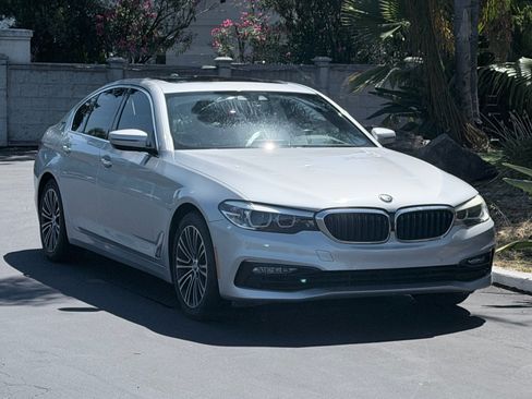Used 2018 BMW 530e w/ Premium Package 2 RWD image 5
