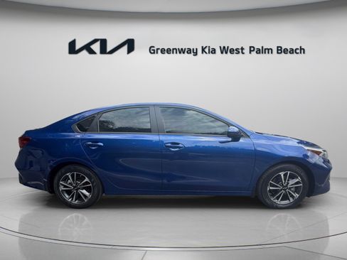 Certified 2024 Kia Forte LXS FWD image 8