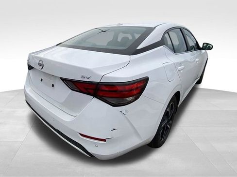 Used 2024 Nissan Sentra SV image 9