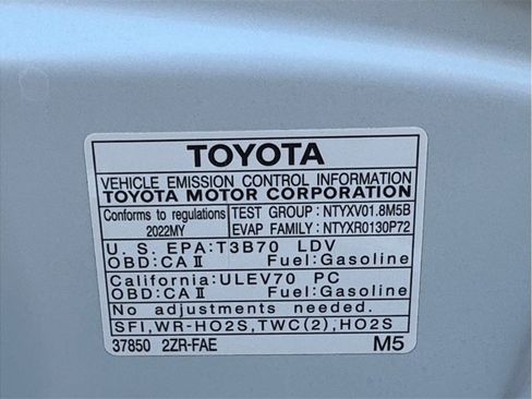Used 2022 Toyota Corolla LE w/ Carpet Mat Package (TMS) FWD image 26