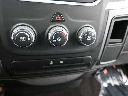 Used 2024 RAM 1500 Classic SLT image 27