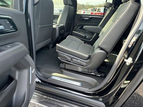 New 2026 Chevrolet Suburban Premier w/ Sun And Tow Package image 18